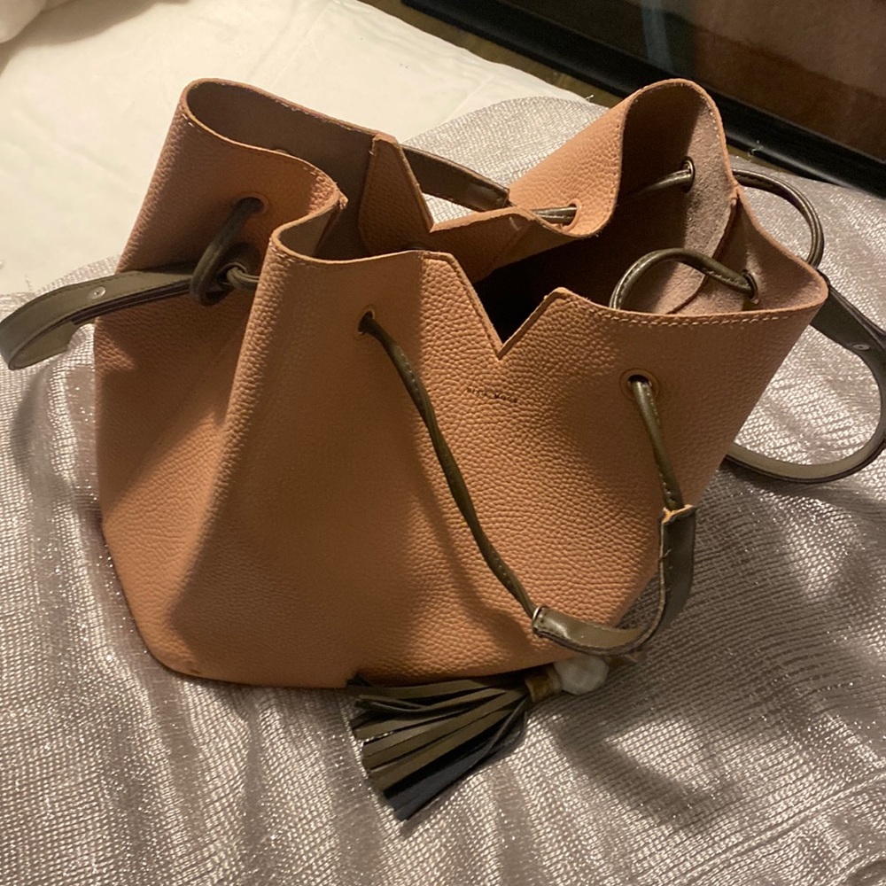 Vegan handbag with shoulder strap